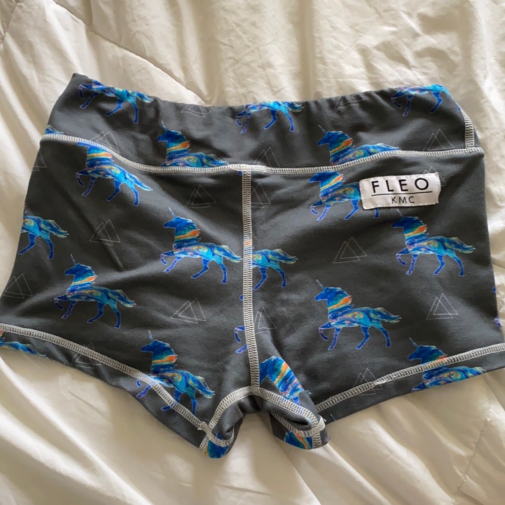 Fleo Shorts